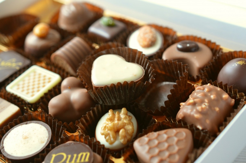 confiserie-MARIE-min_chocolates_food_candy_calories_nibble_chocolate_heart-782043